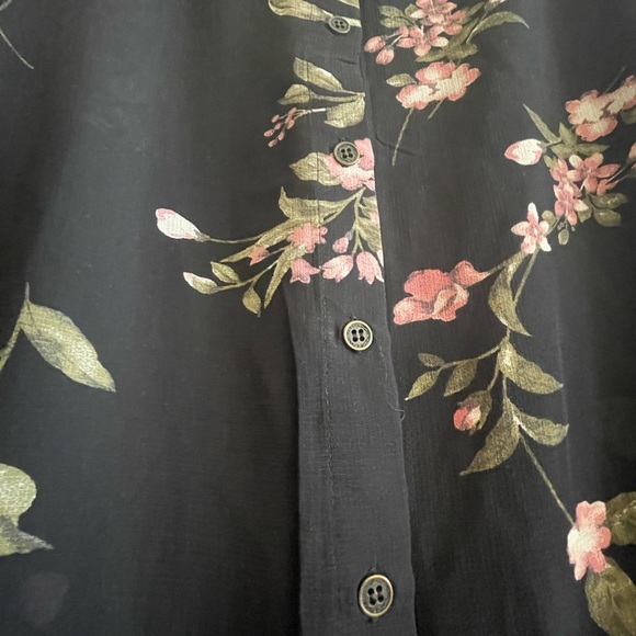 Jolt Floral Sheer Blouse Button Up
Back - Size XL - Picture 2 of 5